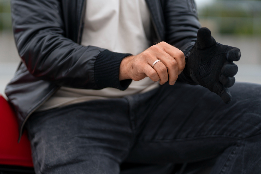 How to Wear a Hematite Ring